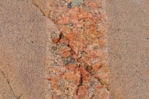 11931030-rod-granit